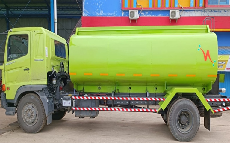 CPO tank produksi PT Karya Nasional Kalimantan dengan konstruksi heavy duty untuk kebutuhan industri