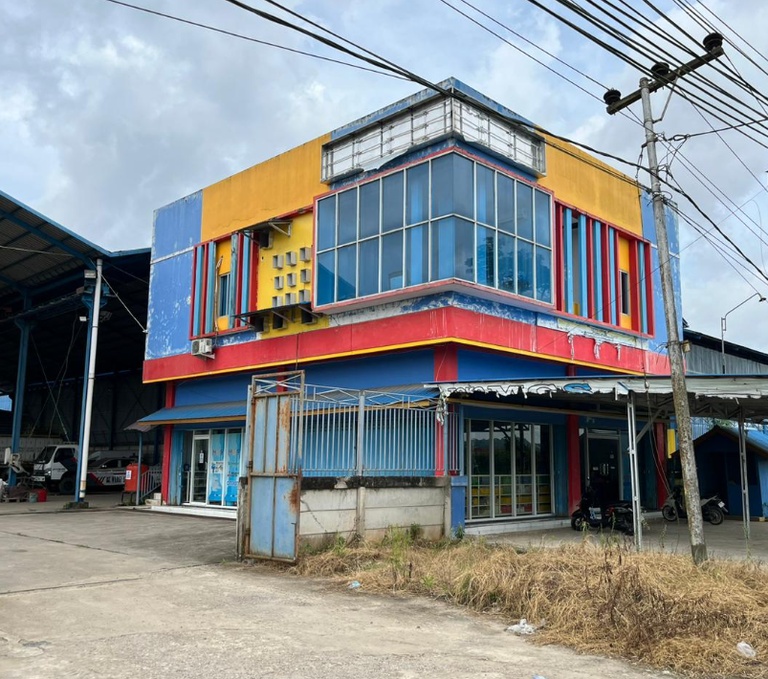 Toko Mining General Spare Part (MGS) menyediakan suku cadang teknik dan kebutuhan pertambangan di fasilitas utama.