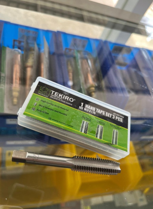 Tekiro Hand Tap Set 3 Pcs M12 x 1.75 – mata tap HSS untuk pembuatan dan perbaikan ulir industri.