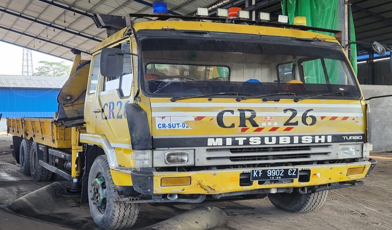 Truck Crane milik PT Sarana Inti Teknik digunakan untuk operasional lifting dan tersedia untuk layanan rental.